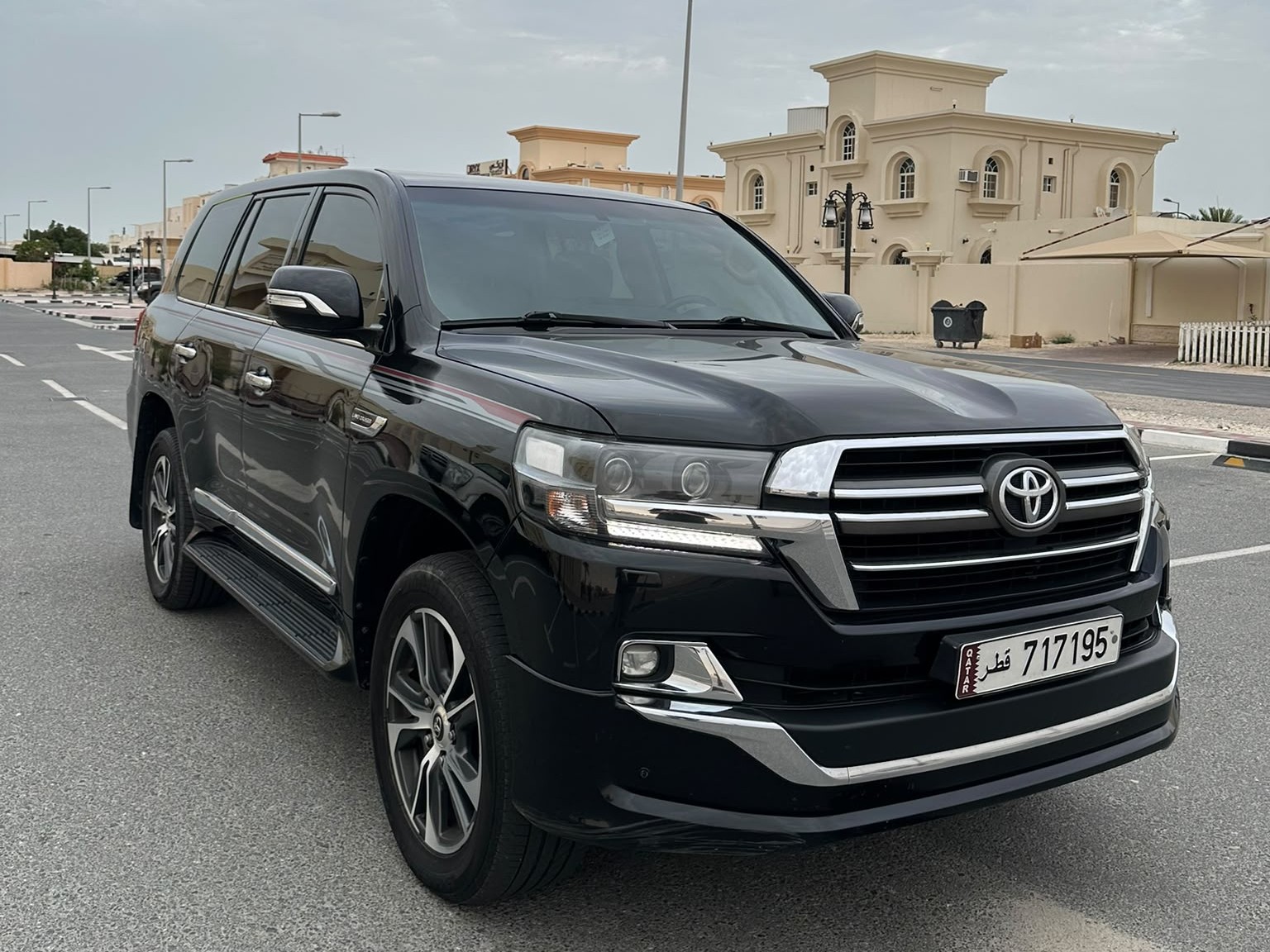 تويوتا لاند كروزر جي اكس ار v8 2020 - Image 1