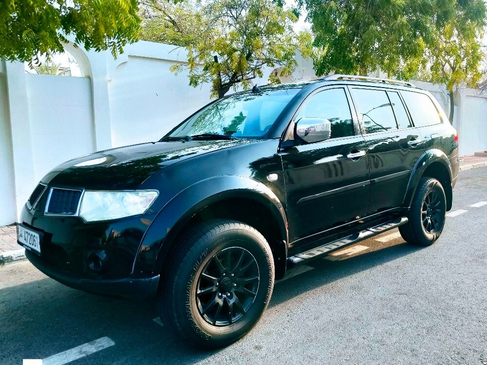 Mitsubishi Pajero Sport 2011 - Image 2