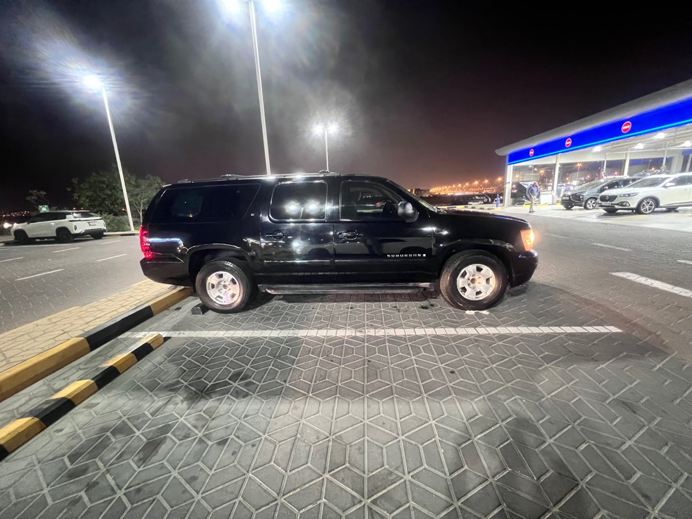 Chevrolet Suburban LT 2008 - Image 3