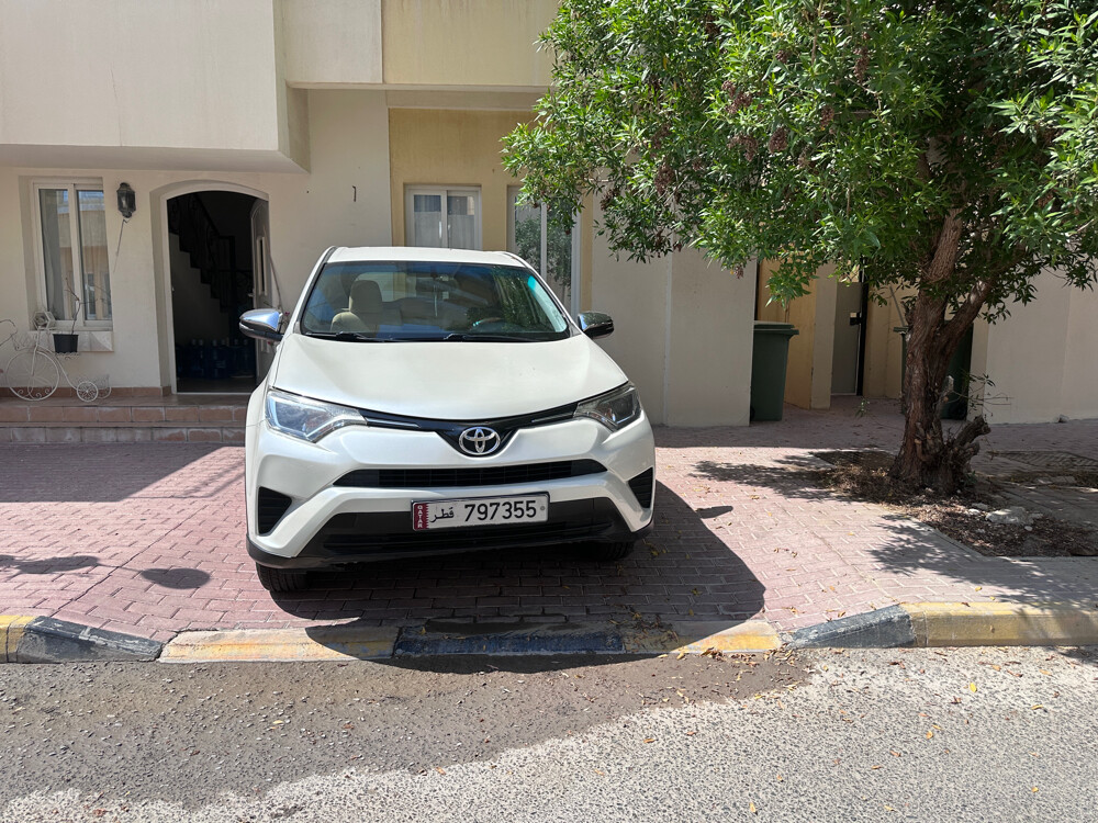 Toyota RAV4 2017 - Image 2