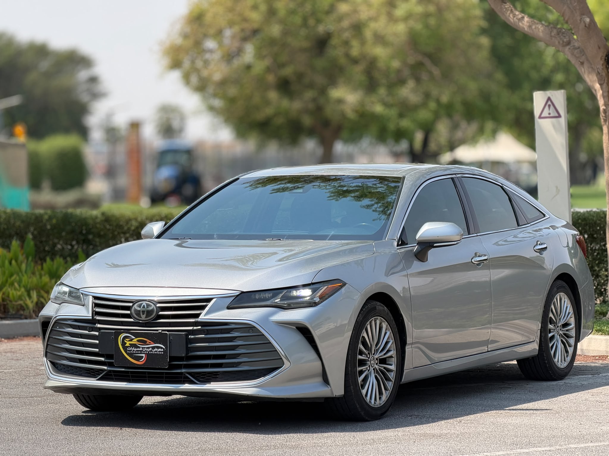 Toyota Avalon Limited 2019 - Image 3