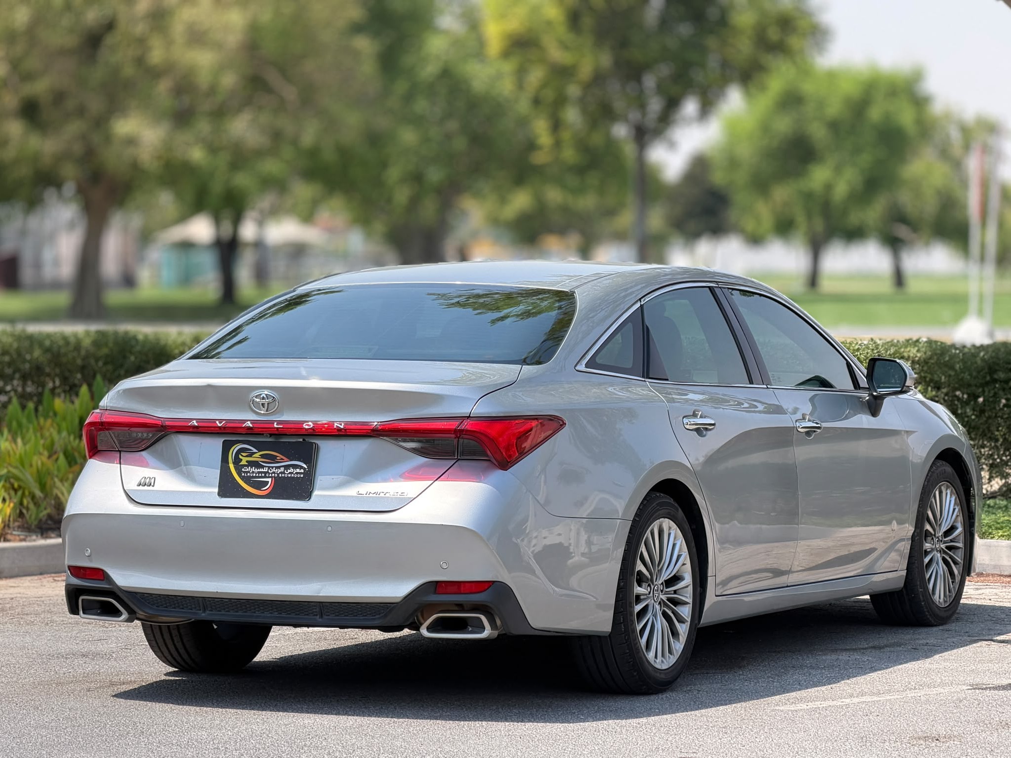 Toyota Avalon Limited 2019 - Image 4