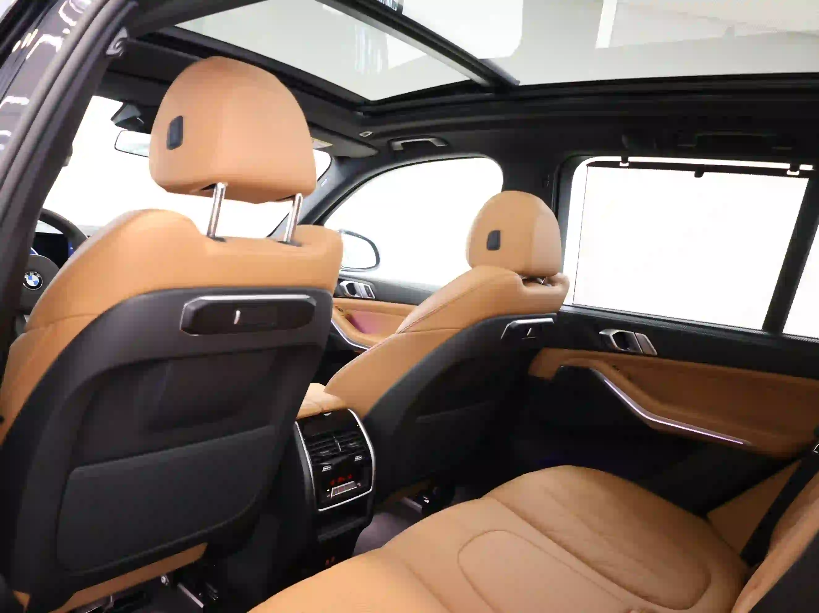 BMW X-Series X5 M 2026 - Image 4