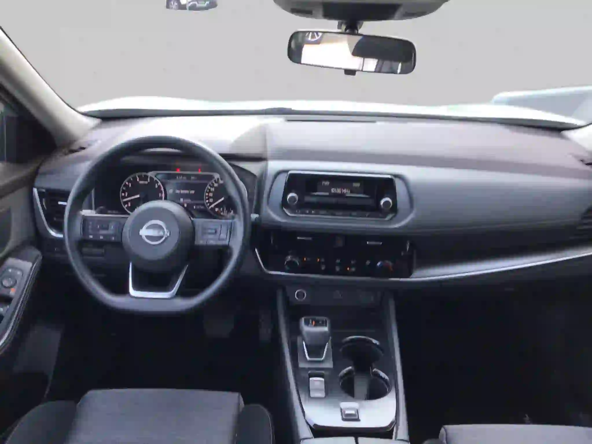 Nissan X-Trail Standard 2024 - Image 4