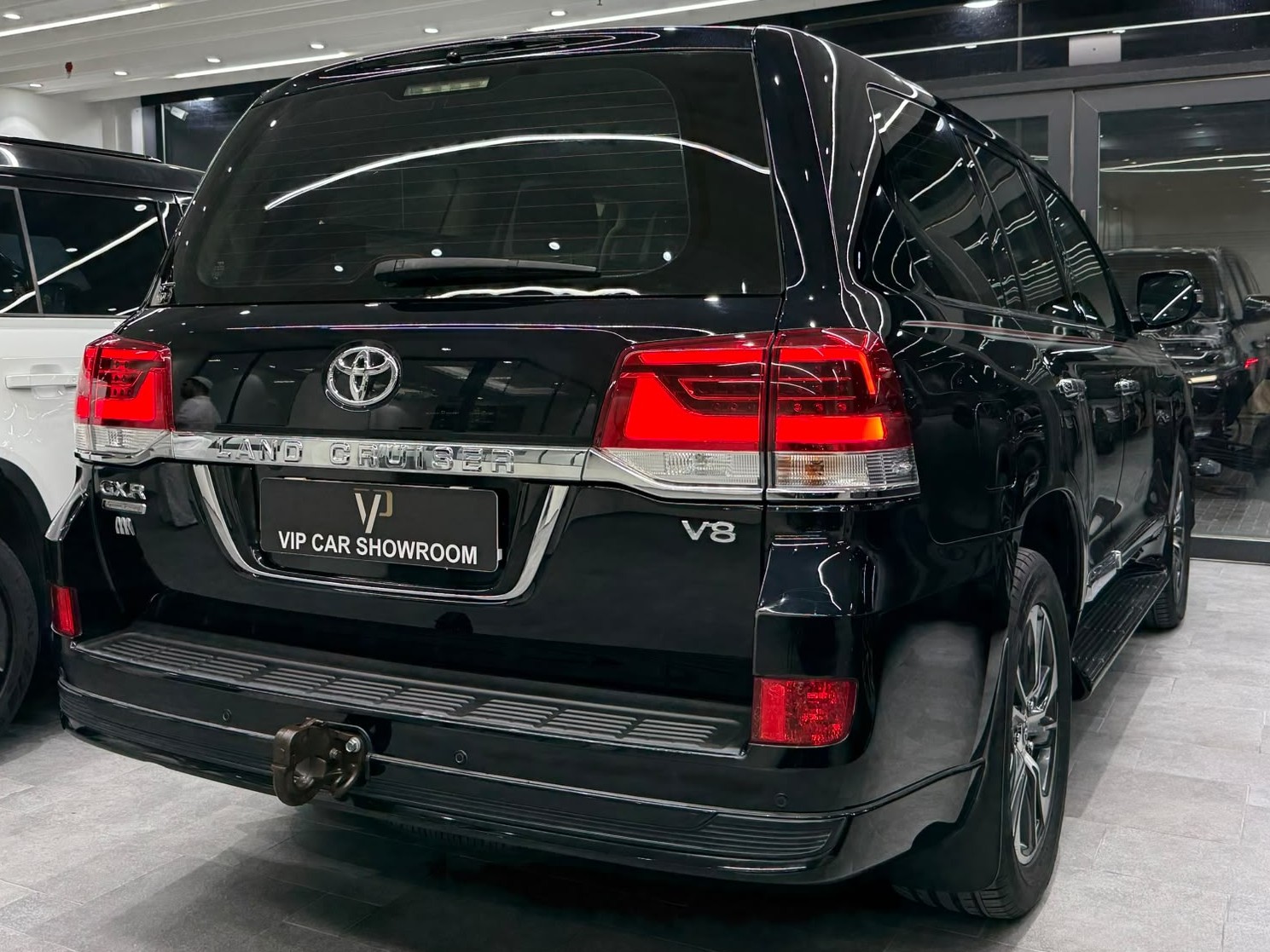 Toyota Land Cruiser GXR Grand Touring 2020 - Image 4