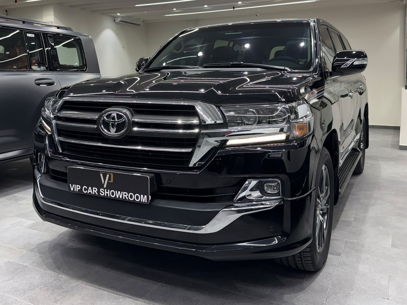 Toyota Land Cruiser GXR Grand Touring 2020 - Image 3