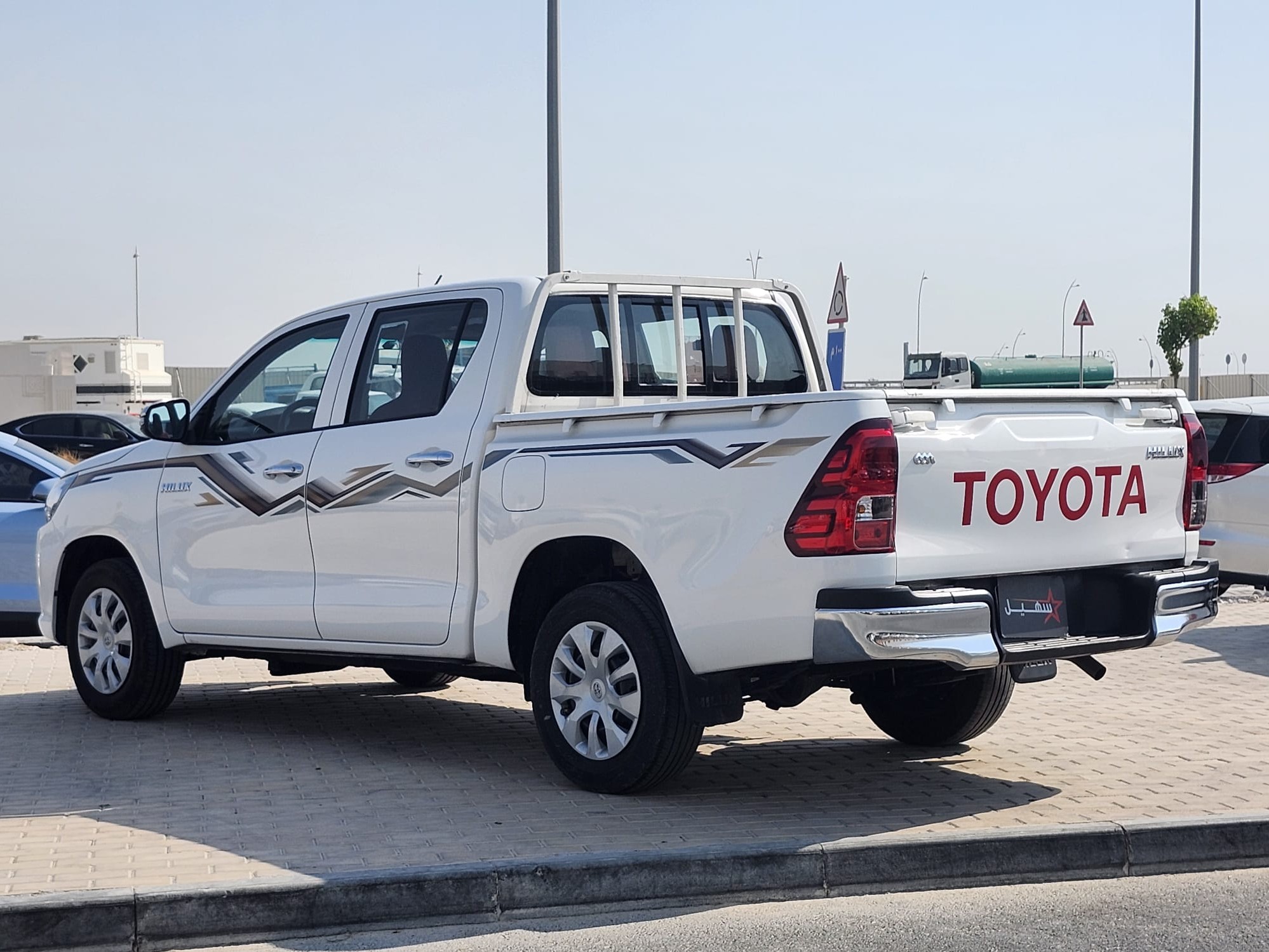 Toyota Hilux 2024 - Image 3