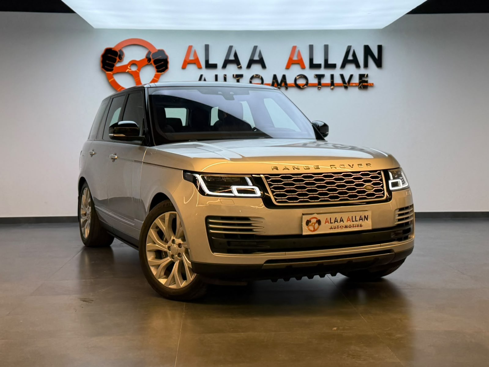 Land Rover Range Rover Vogue SuperCharged 2019 - Image 1