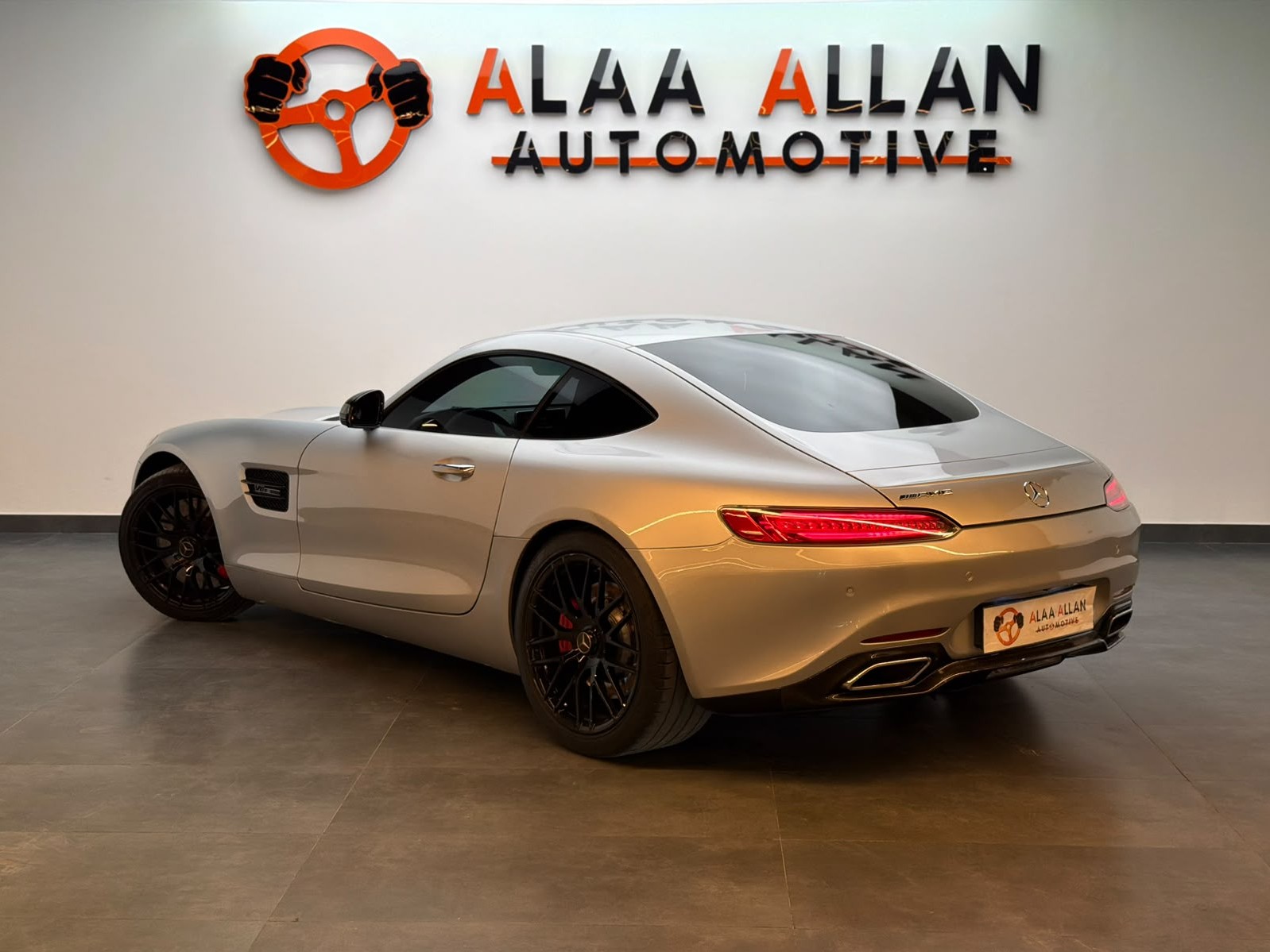 Mercedes-Benz GT 63s 2015 - Image 3