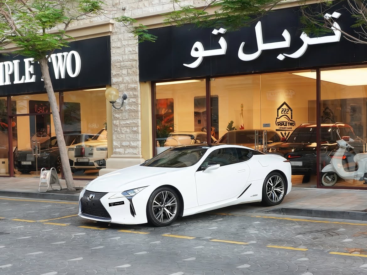 Lexus LC 500 2017 - Image 1