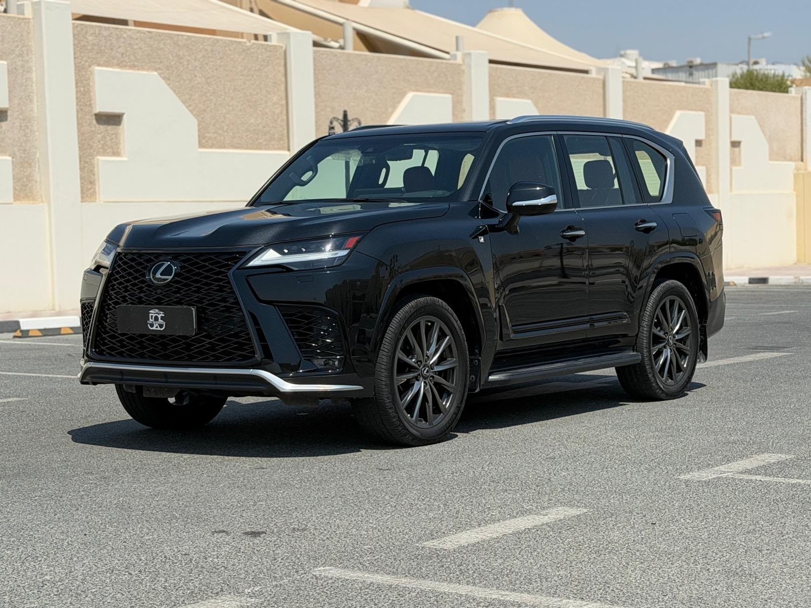 Lexus LX 600  F-Sport 2023 - Image 3