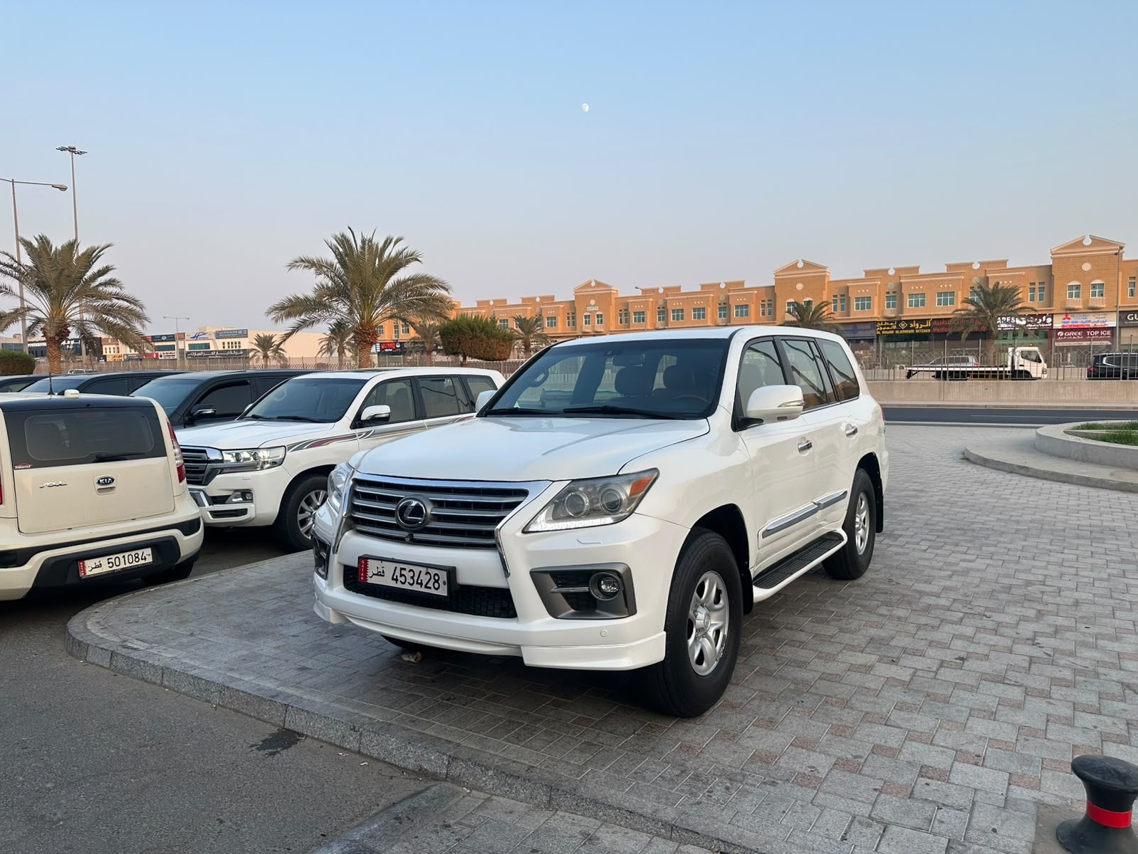 Lexus LX 570 2009 - Image 3