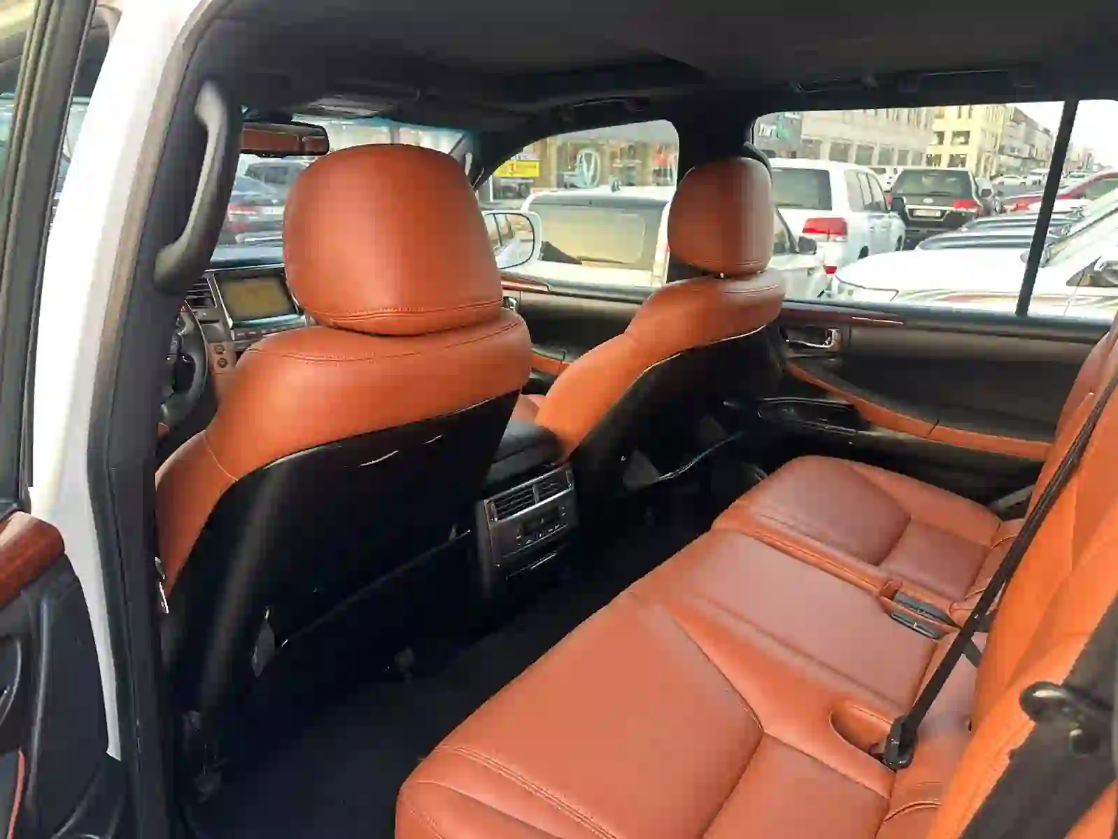 Lexus LX 570 2009 - Image 2