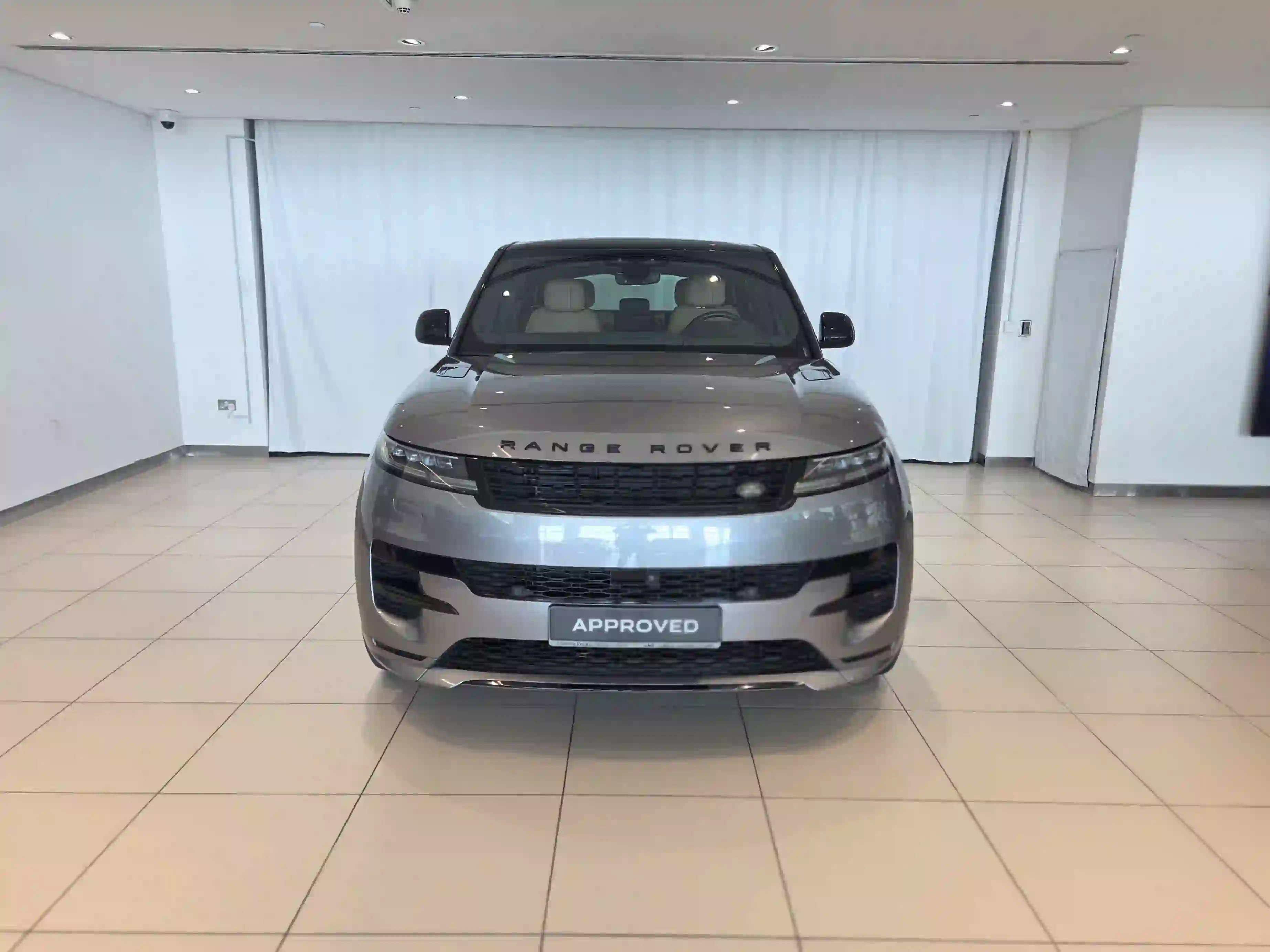 Land Rover Range Rover Sport 3.0i6 Dynamic SE 2024 - Image 4