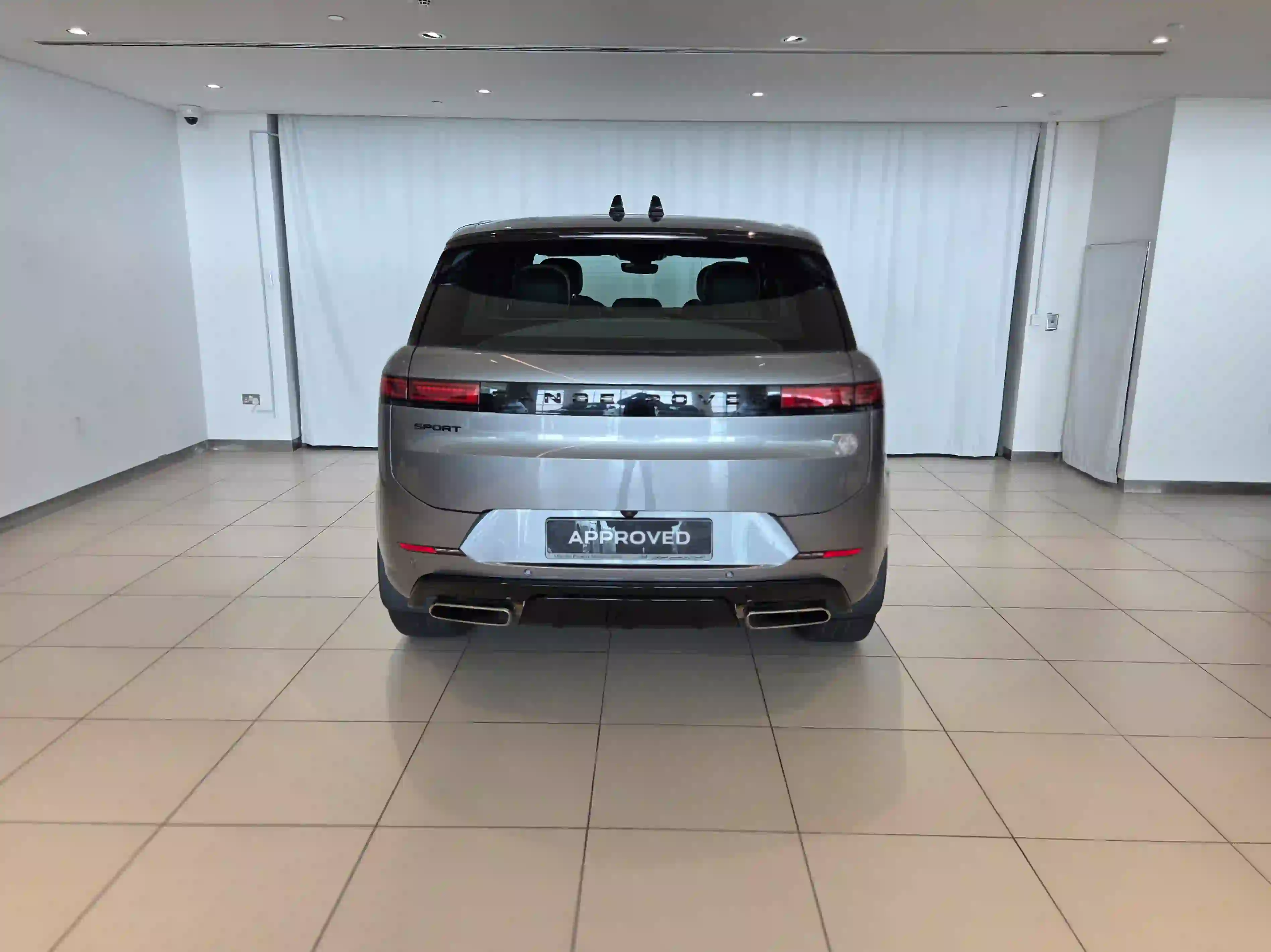 Land Rover Range Rover Sport 3.0i6 Dynamic SE 2024 - Image 2