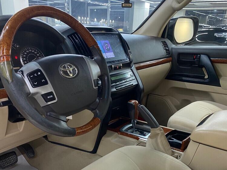 Toyota Land Cruiser GX.R 2015 - Image 2