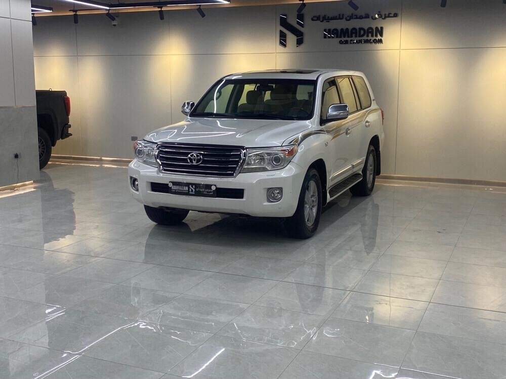 Toyota Land Cruiser GX.R 2015 - Image 1
