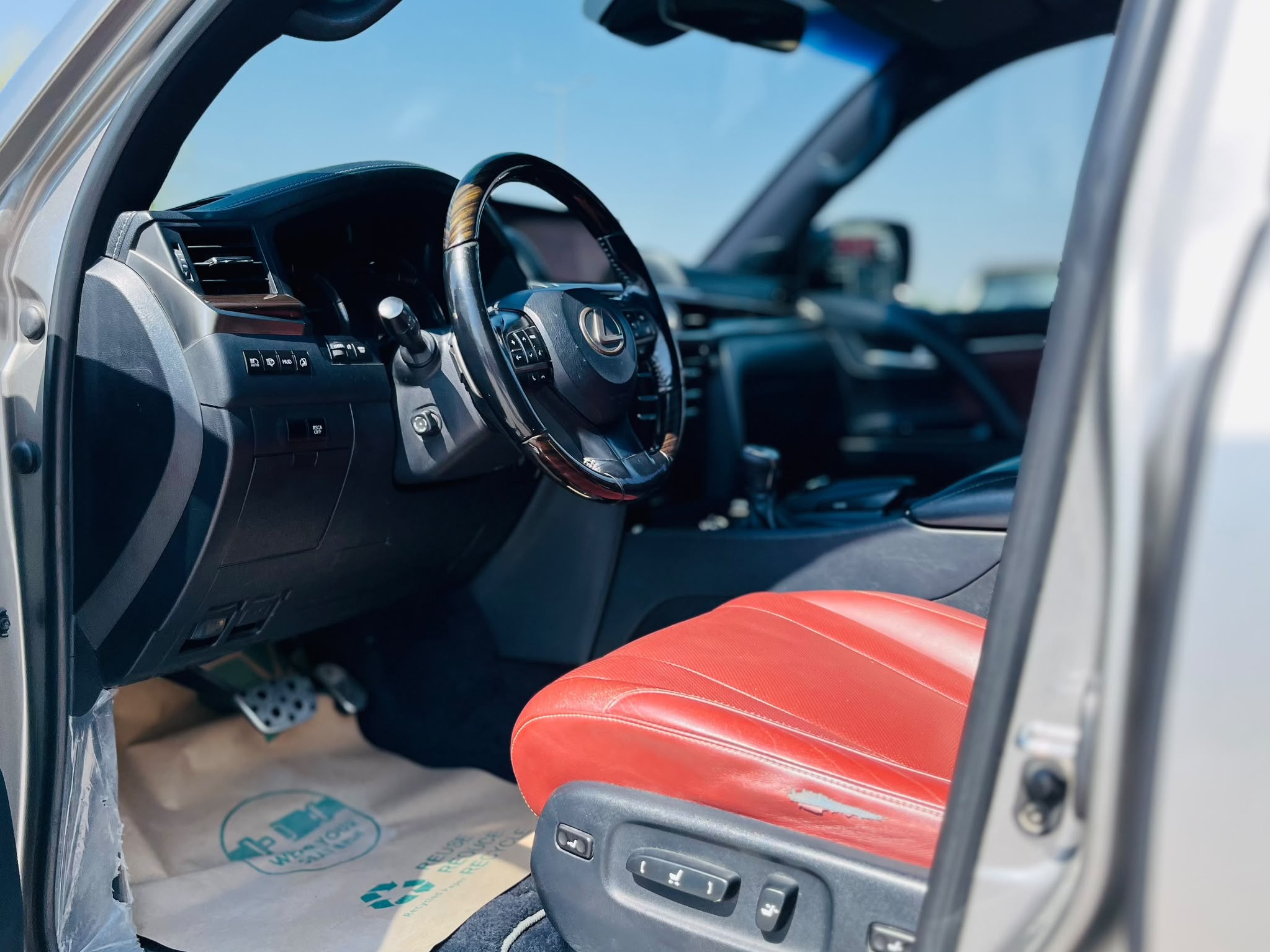 Lexus LX 570 S 2018 - Image 3