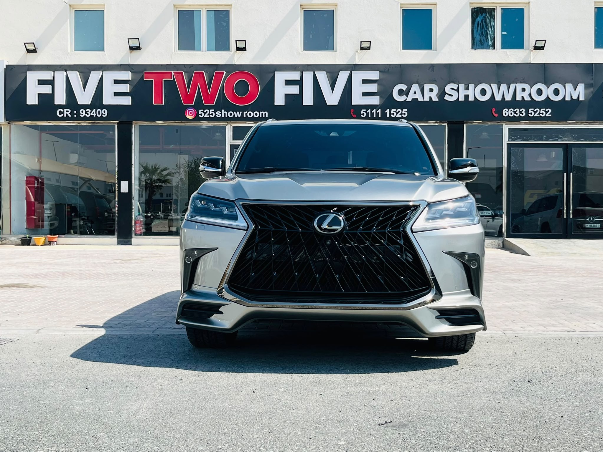 Lexus LX 570 S 2018 - Image 2