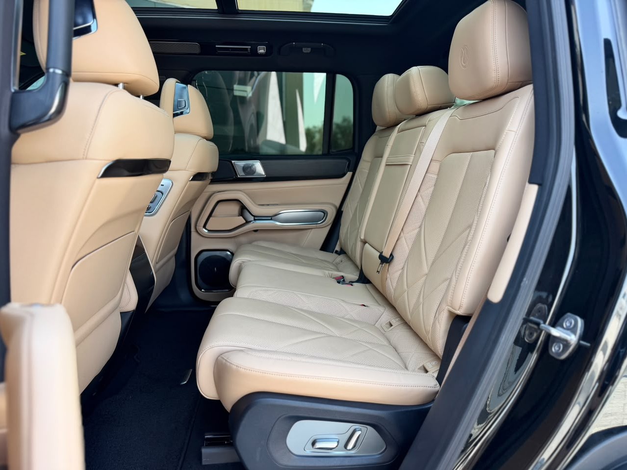 BYD DENZA 8 2026 - Image 4