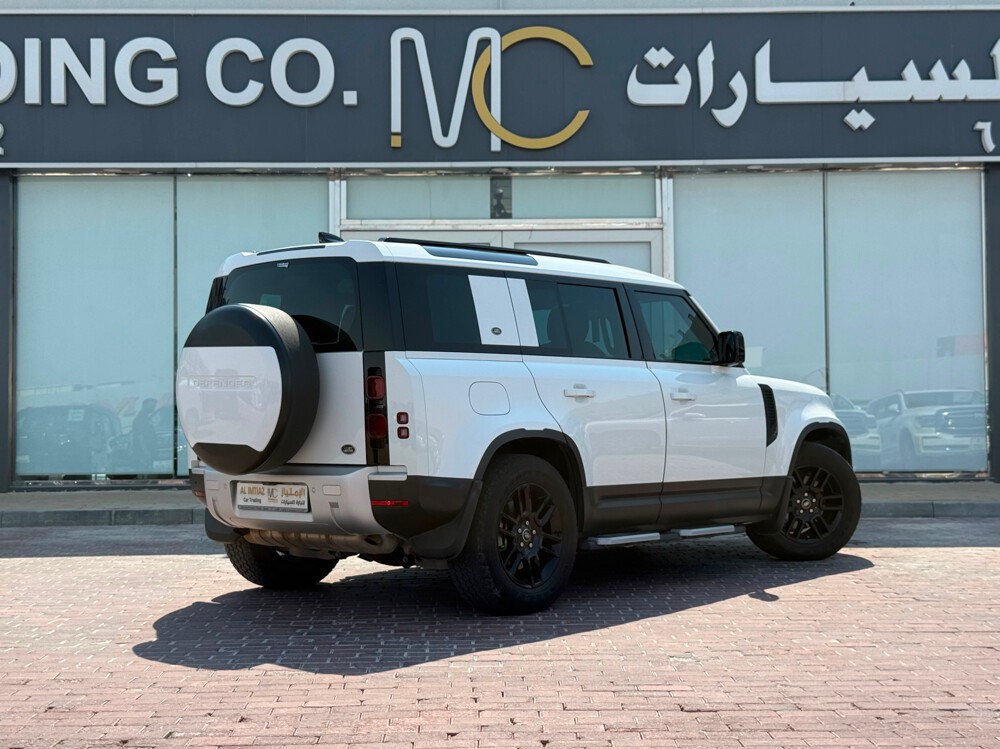 Land Rover Defender 110 SE 2022 - Image 3