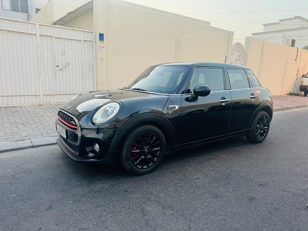 ميني Cooper Standard 2017 - Image 1