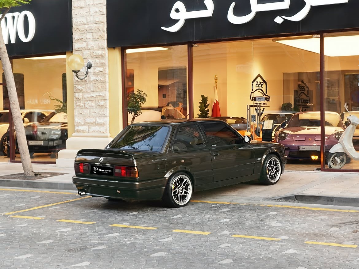 BMW E30 1988 - Image 3