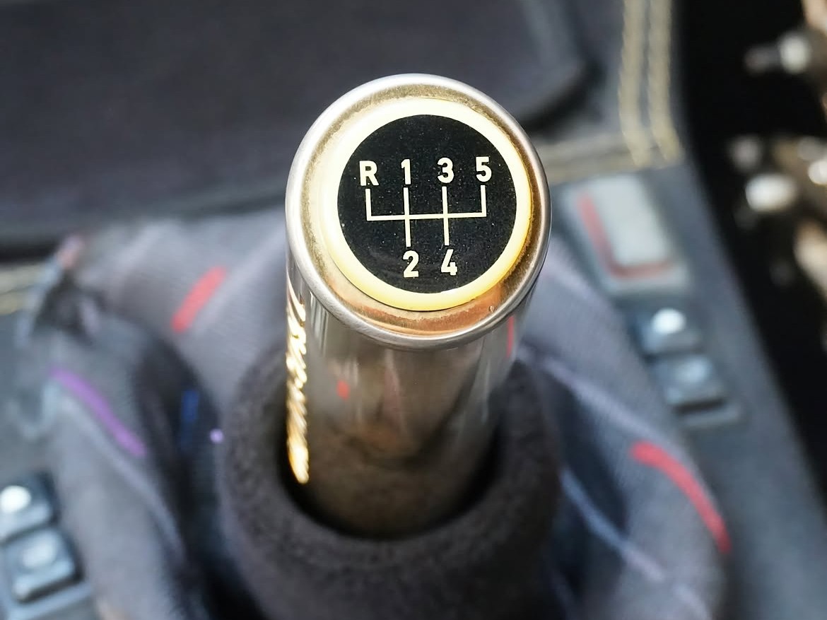 BMW E30 1988 - Image 4