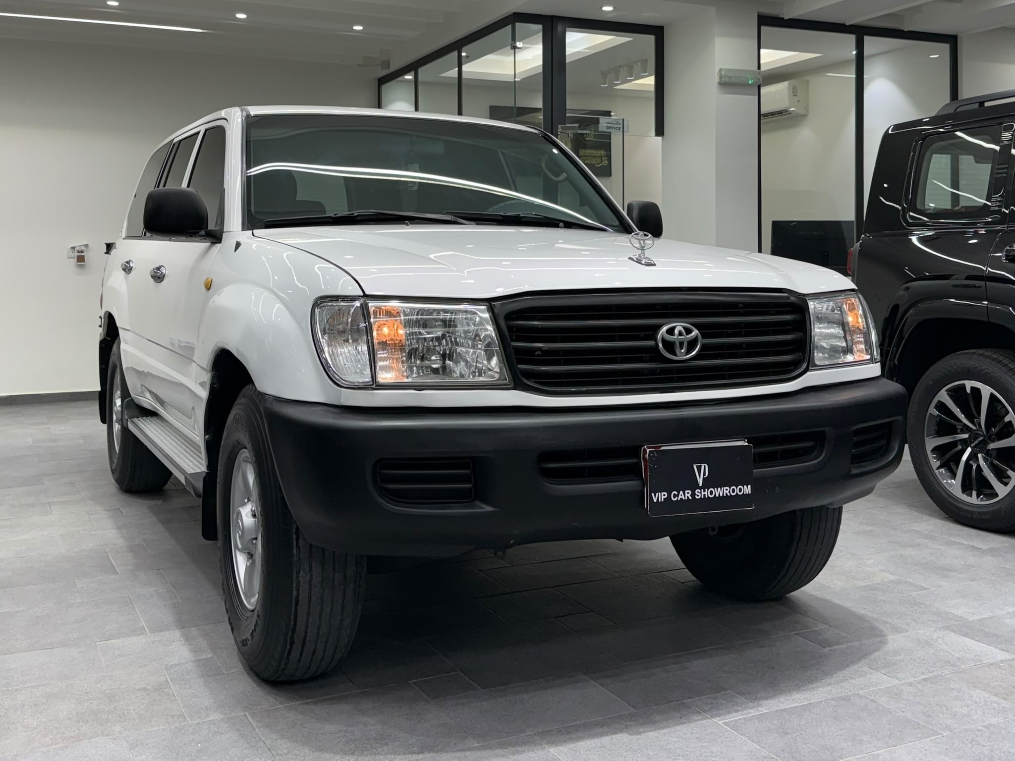 Toyota Land Cruiser G standard 2002 - Image 3