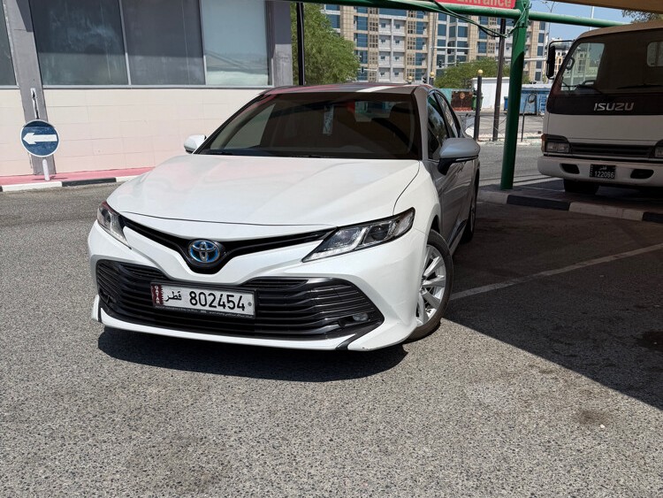 Toyota Camry HYBRID 2019 - Image 1