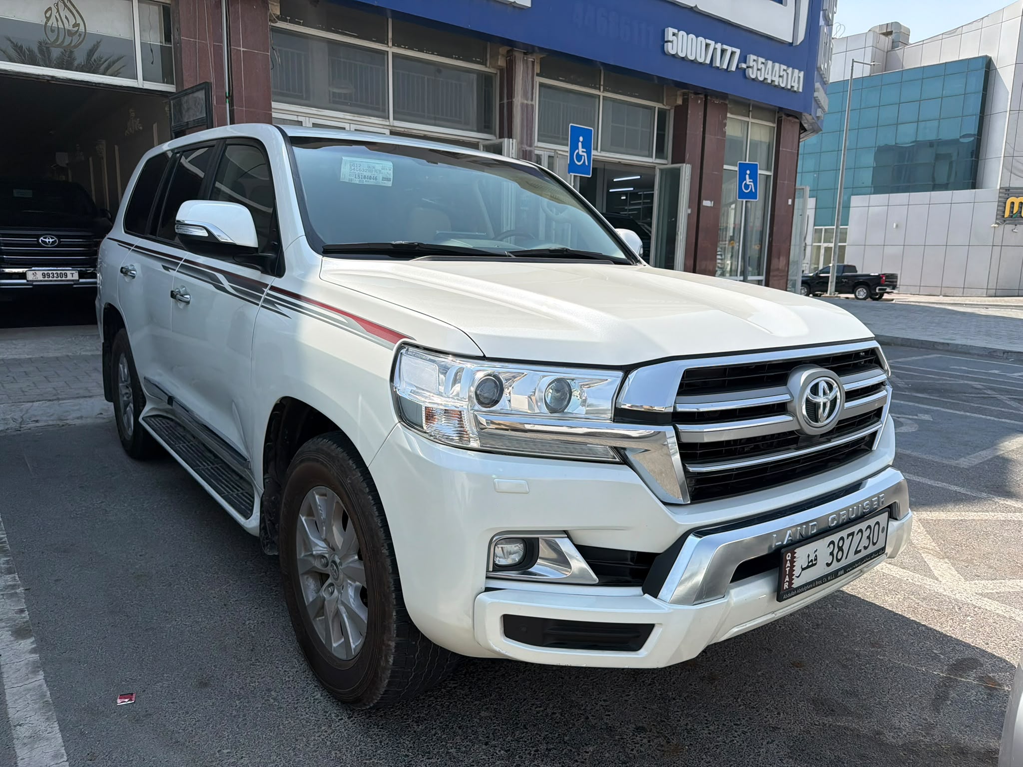 Toyota Land Cruiser GXR v8 2020 - Image 1