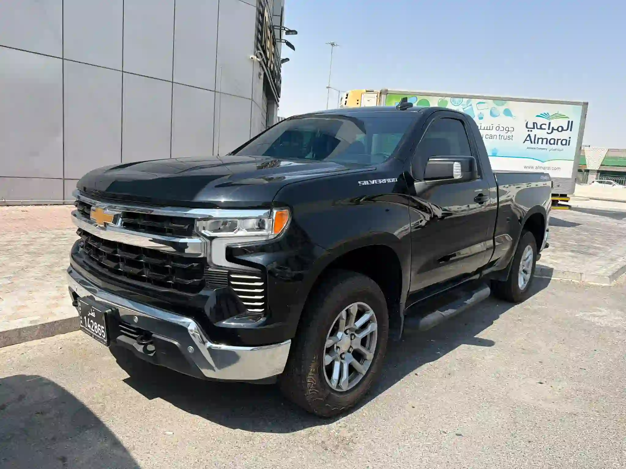Chevrolet Silverado LT 2024 - Image 2