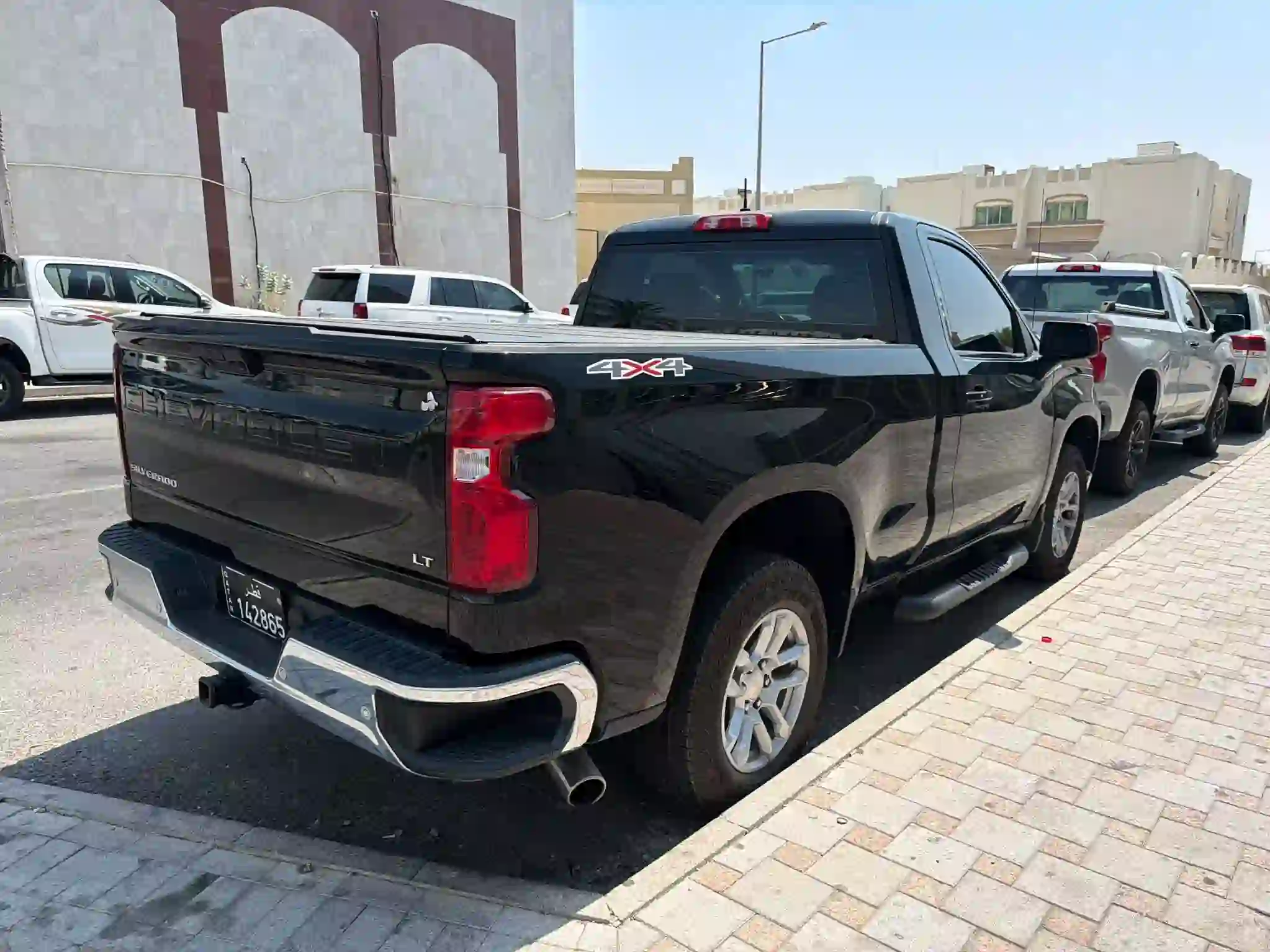 Chevrolet Silverado LT 2024 - Image 3