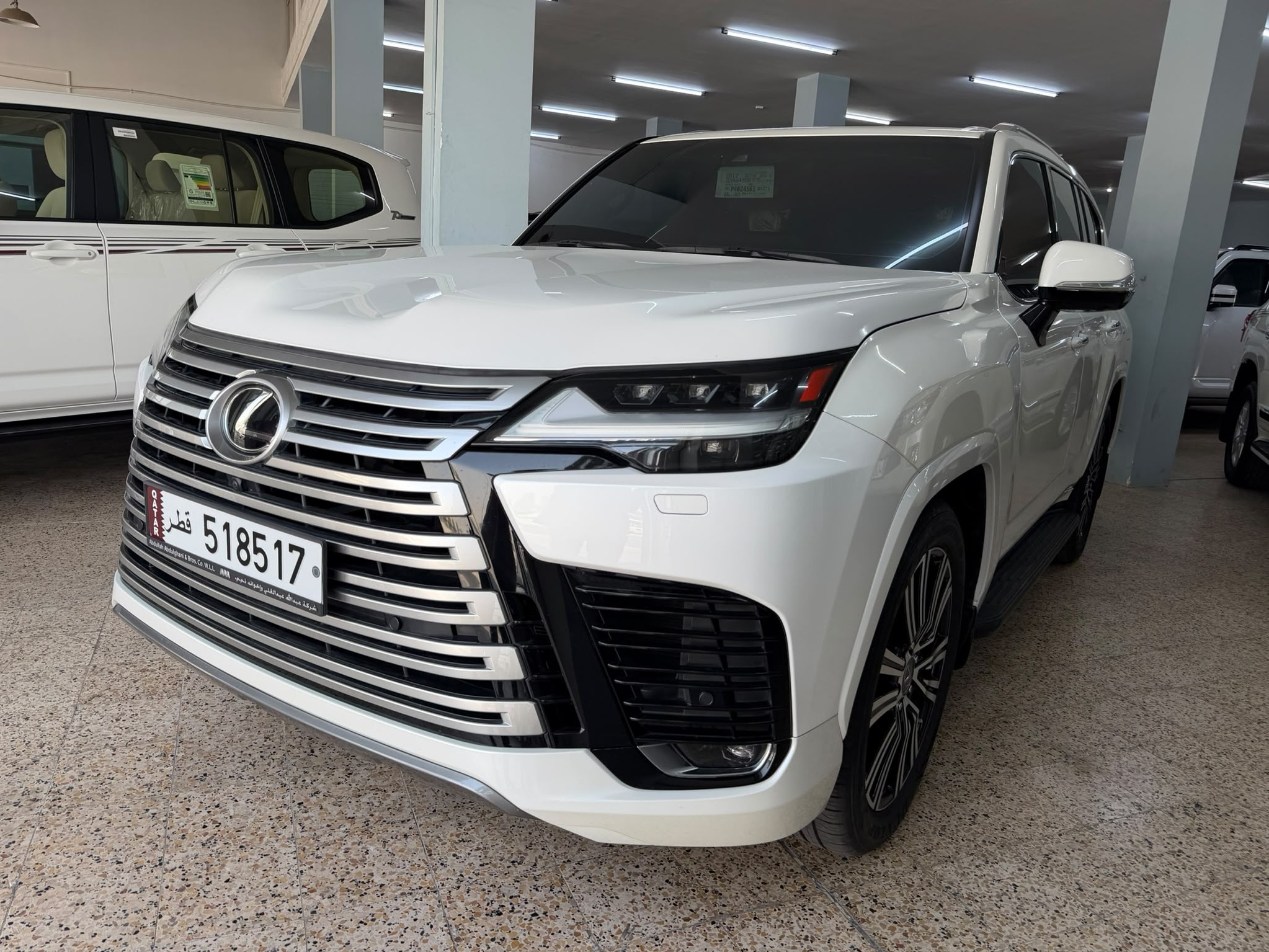 Lexus LX 600 Luxury  2023 - Image 3