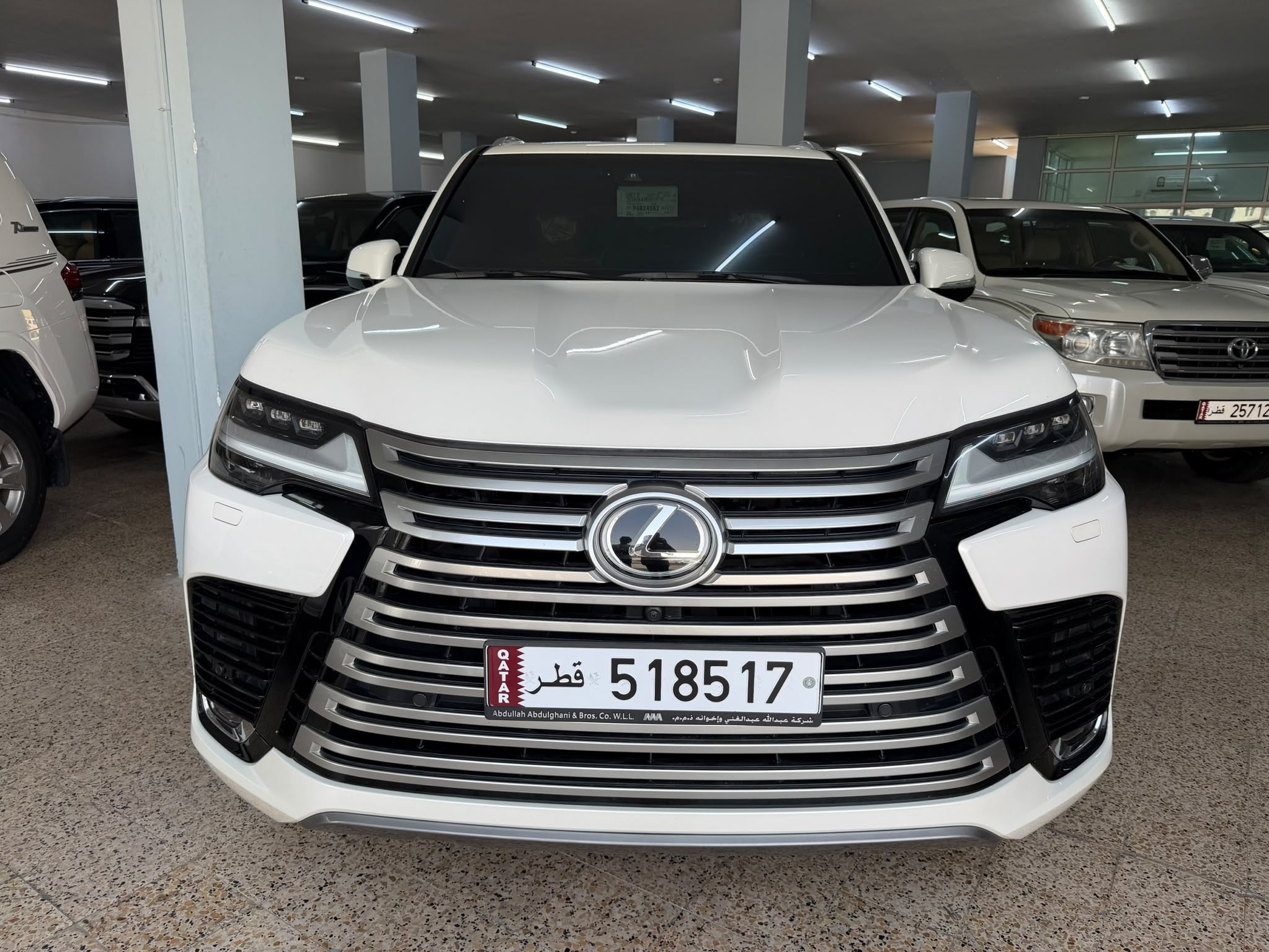 Lexus LX 600 Luxury  2023 - Image 2