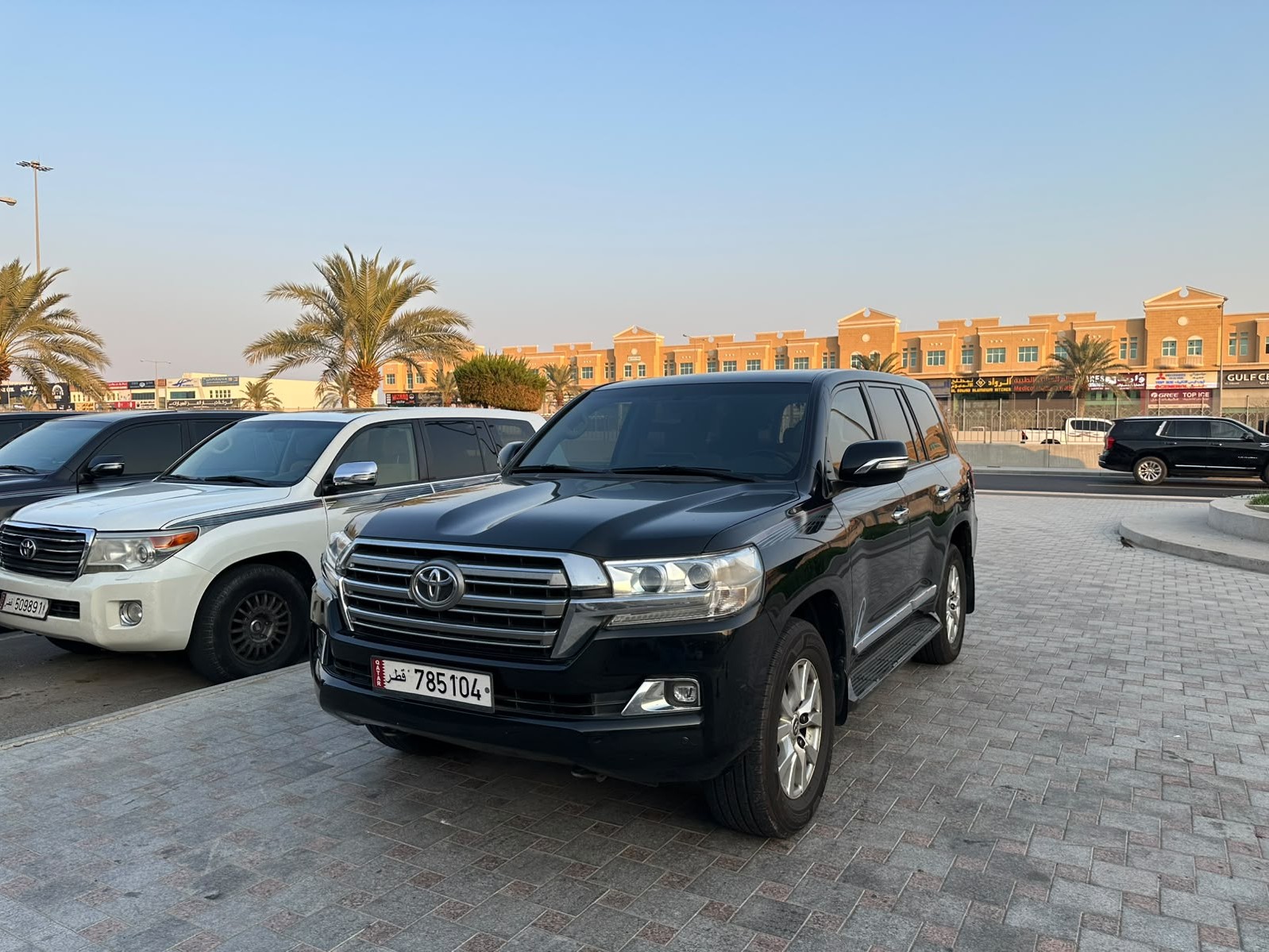 تويوتا لاند كروزر جي اكس ار v8 2019 - Image 2