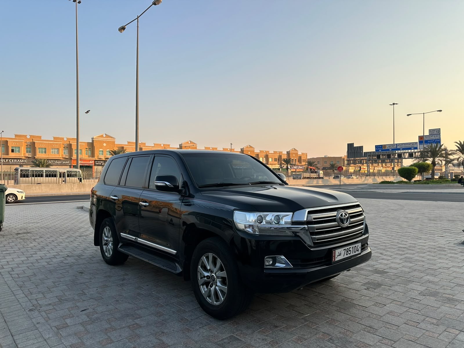تويوتا لاند كروزر جي اكس ار v8 2019 - Image 1