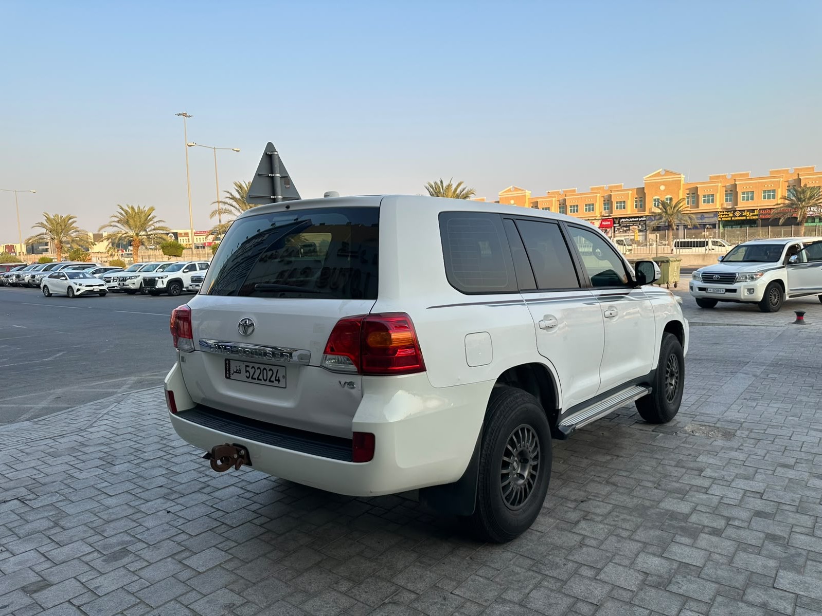 Toyota Land Cruiser GXR v8 2013 - Image 4