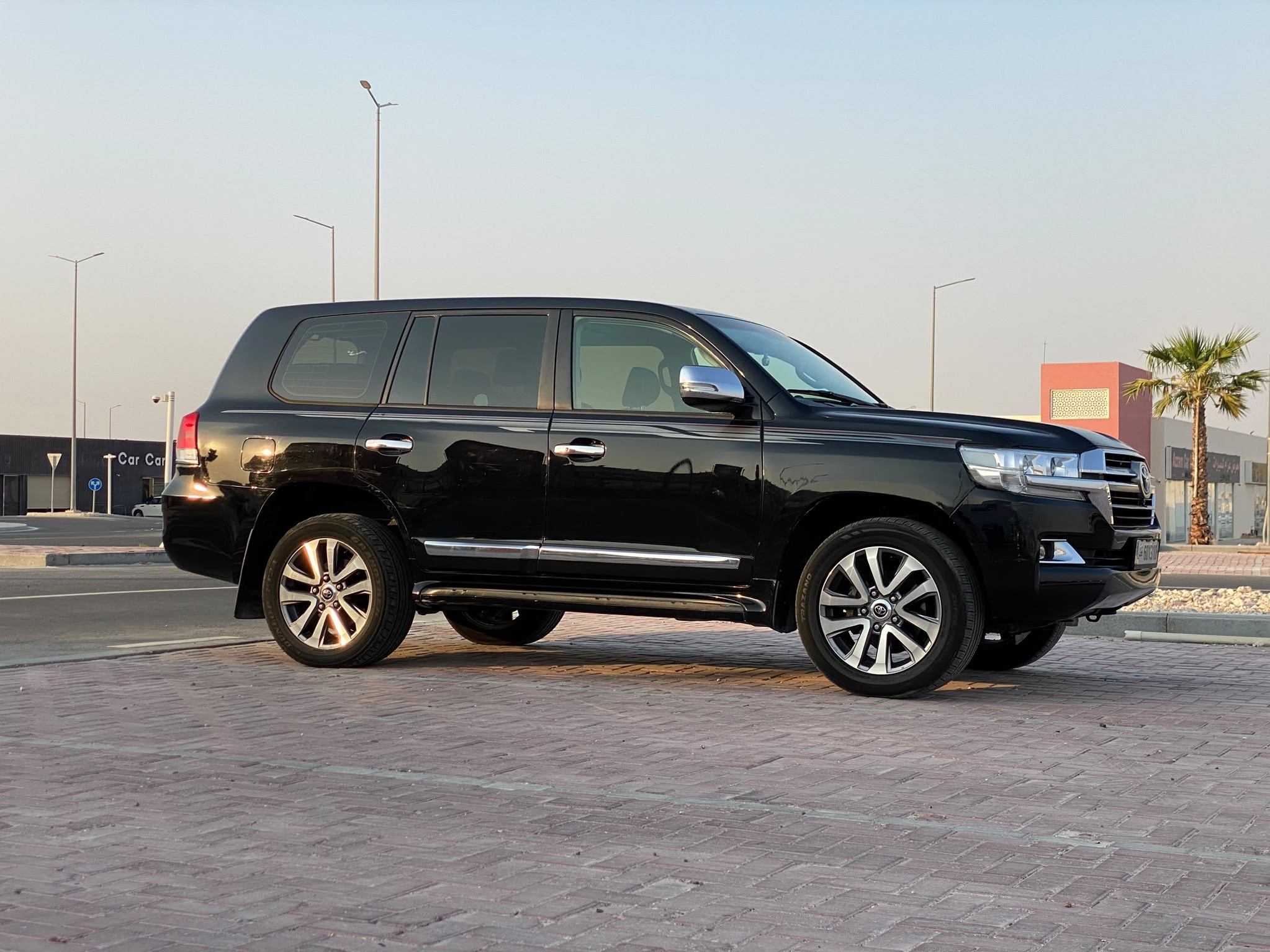 تويوتا لاند كروزر جي اكس ار v8 2012 - Image 1