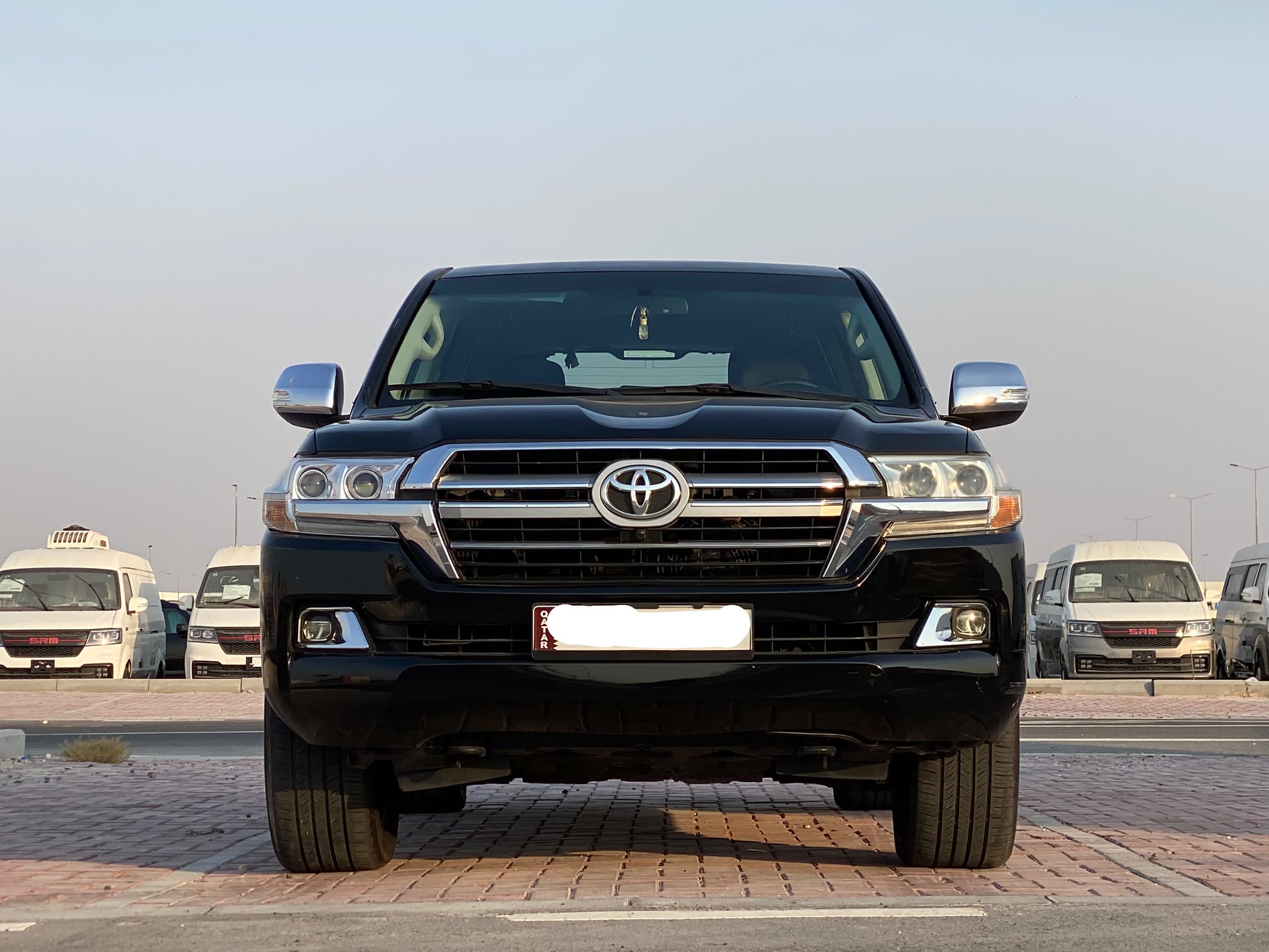 تويوتا لاند كروزر جي اكس ار v8 2012 - Image 2