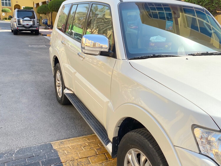 Mitsubishi Pajero 3.8 2018 - Image 2
