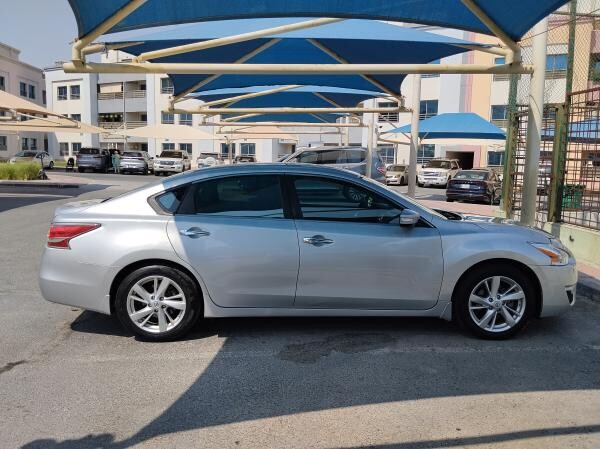 Nissan Altima 2.5 S 2014 - Image 2