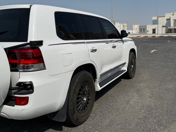 Toyota Land Cruiser GX 2011 - Image 2