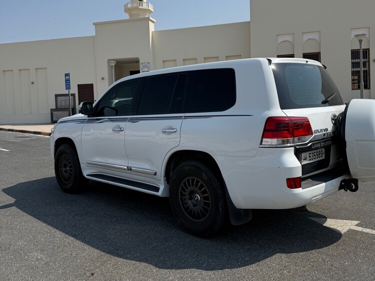 Toyota Land Cruiser GX 2011 - Image 3