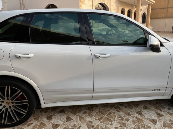 Porsche Cayenne GTS 2016 - Image 2