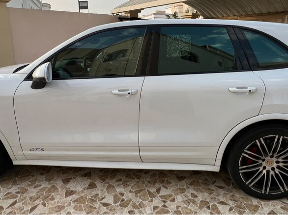 Porsche Cayenne GTS 2016 - Image 3
