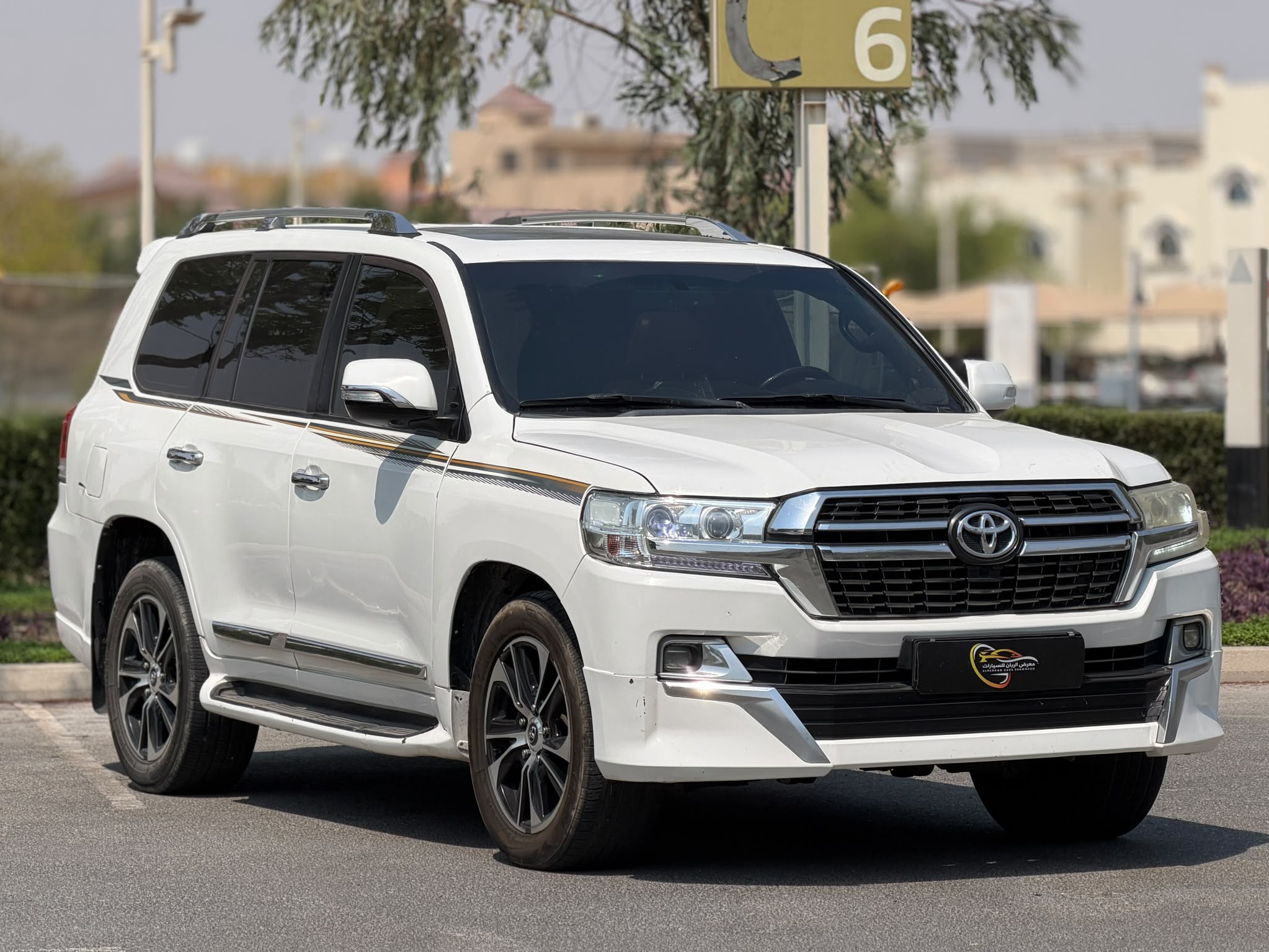 Toyota Land Cruiser VX.R 2013 - Image 1