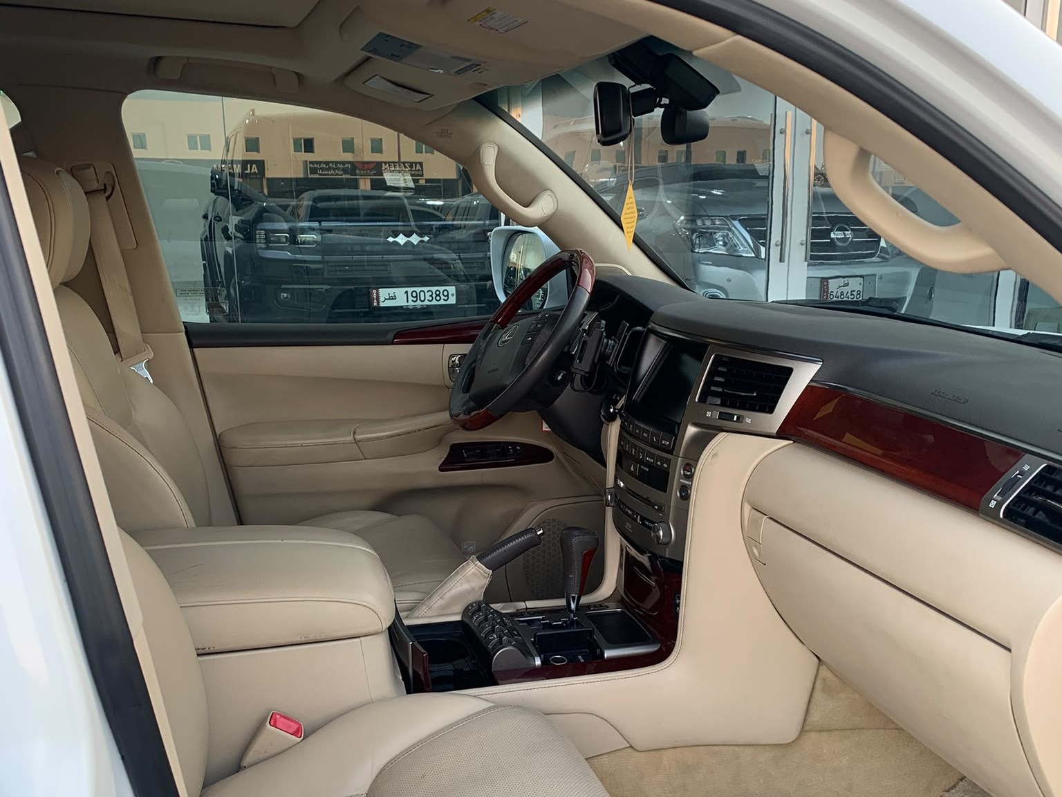 Lexus LX 570 2012 - Image 2