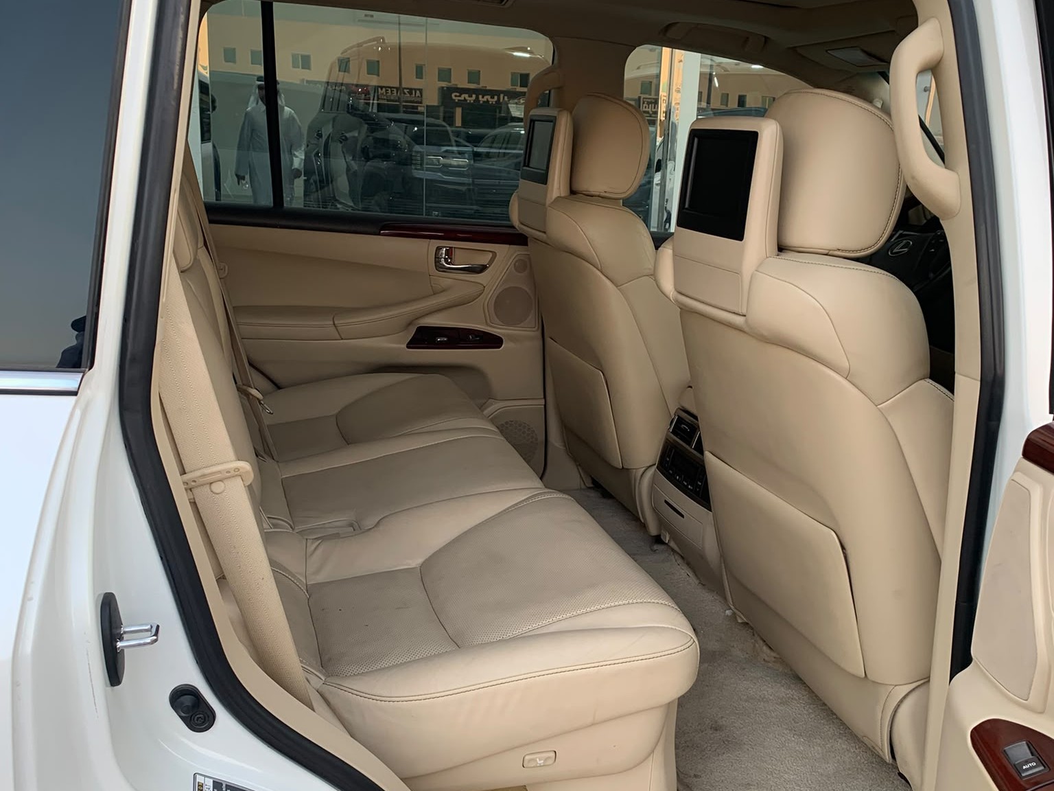 Lexus LX 570 2012 - Image 3