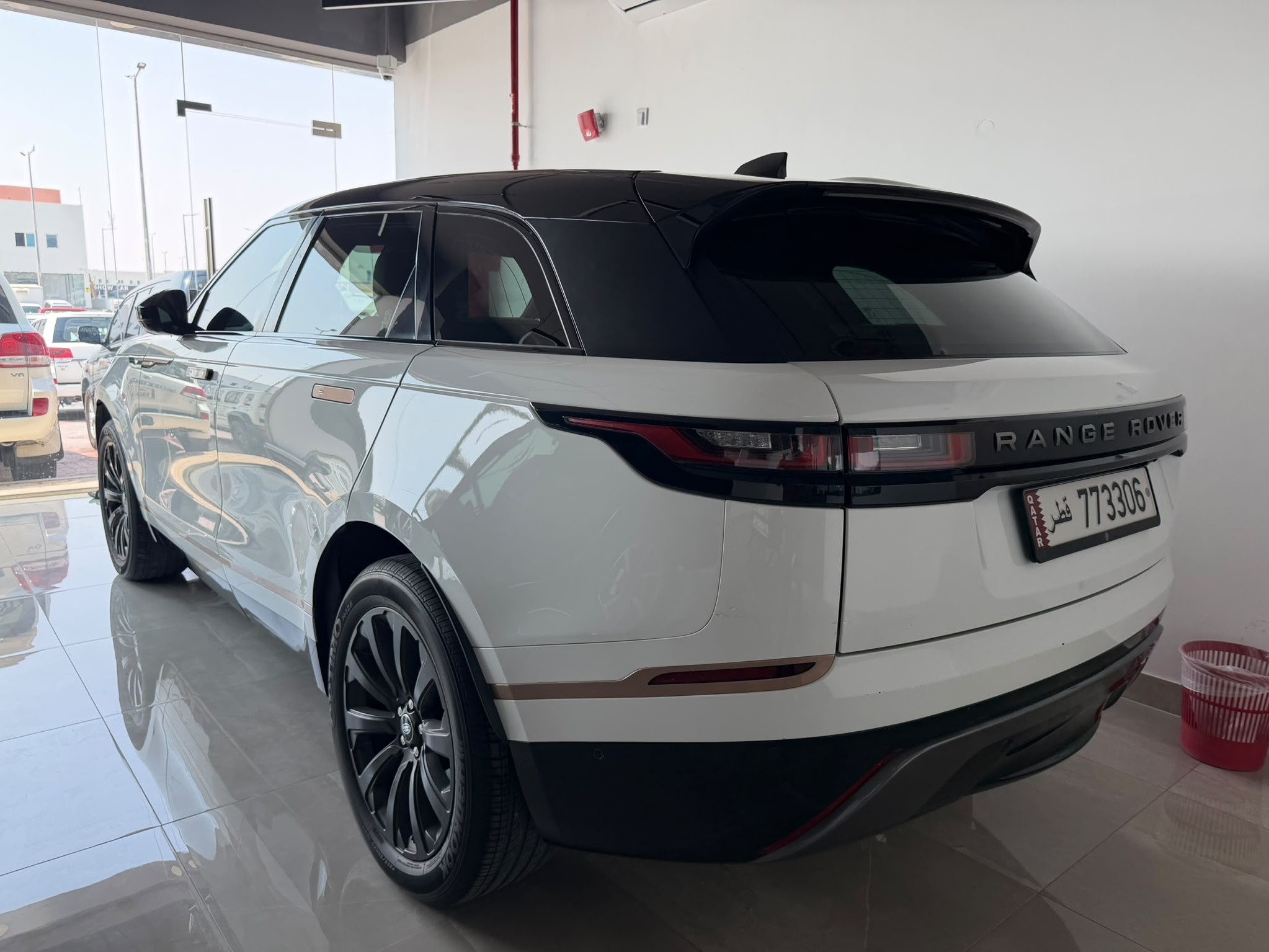 Land Rover Range Rover Velar 2018 - Image 3